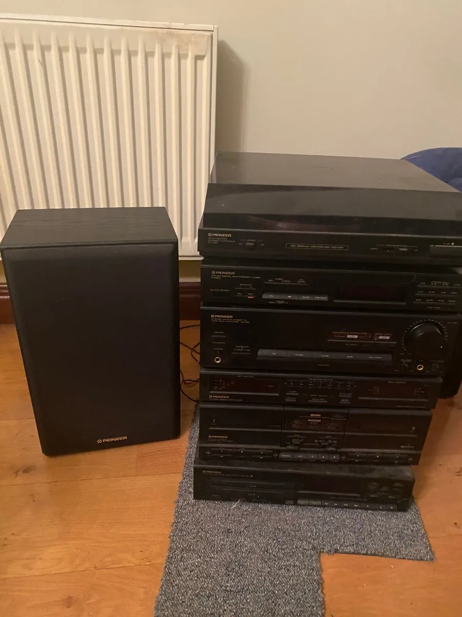 Pioneer stereo system - Image 2
