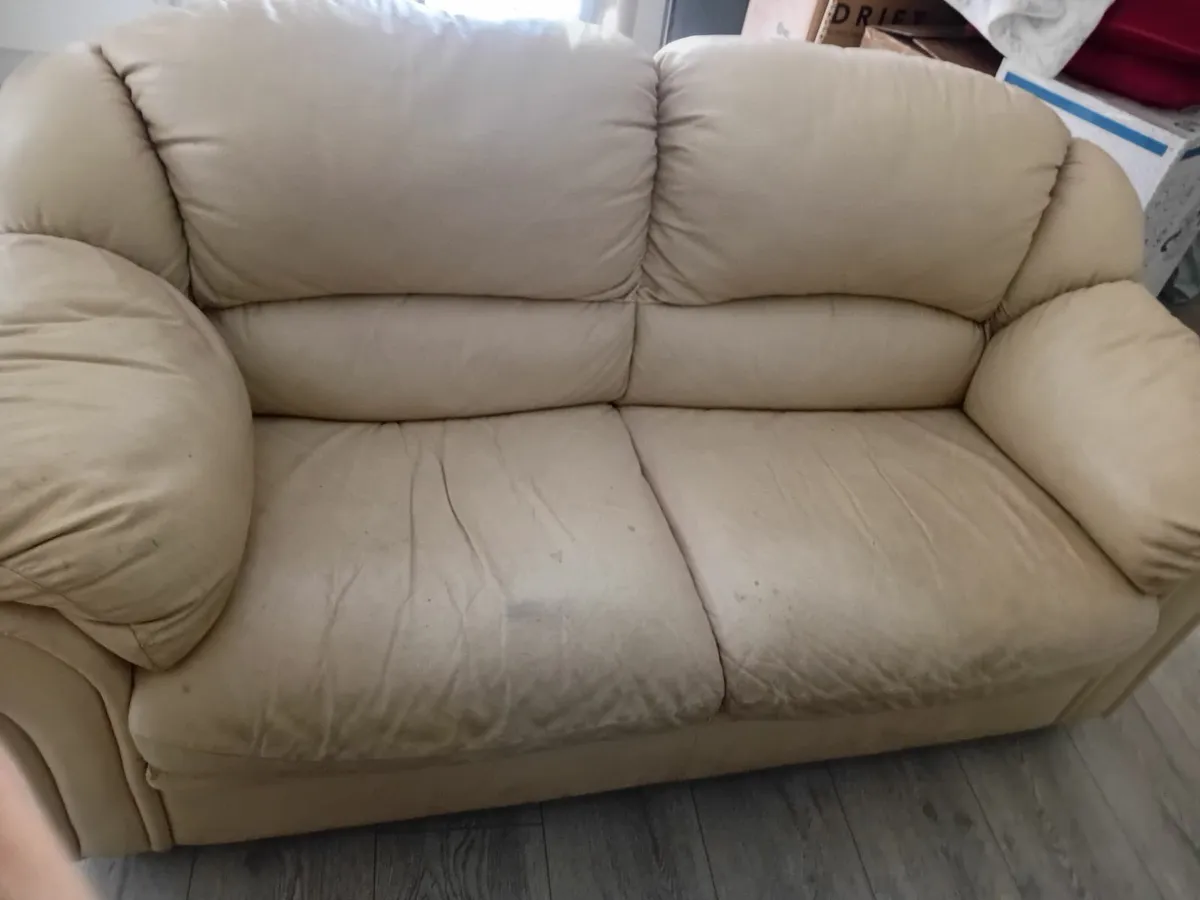 2 seater Couch - Image 2