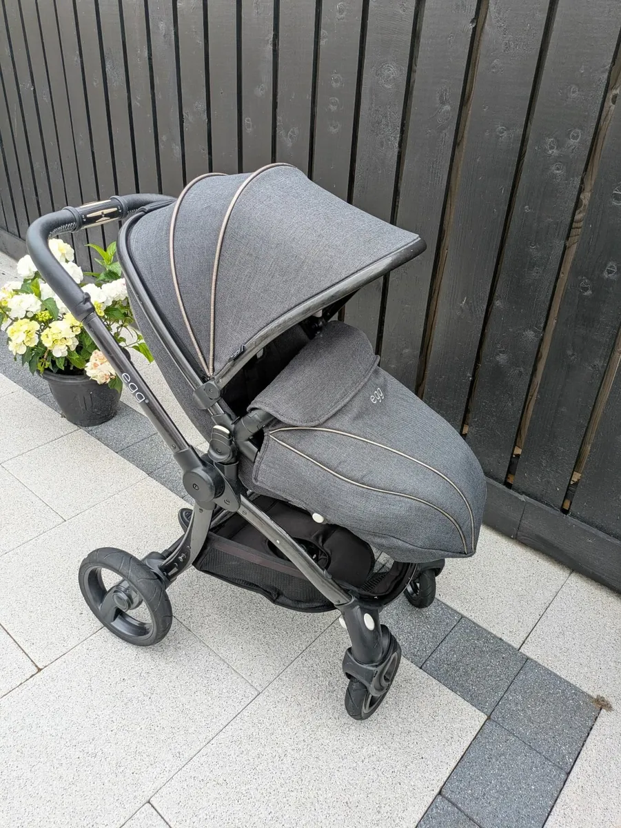 Complete Egg Travel System Bundle – Carbon Grey - Image 3