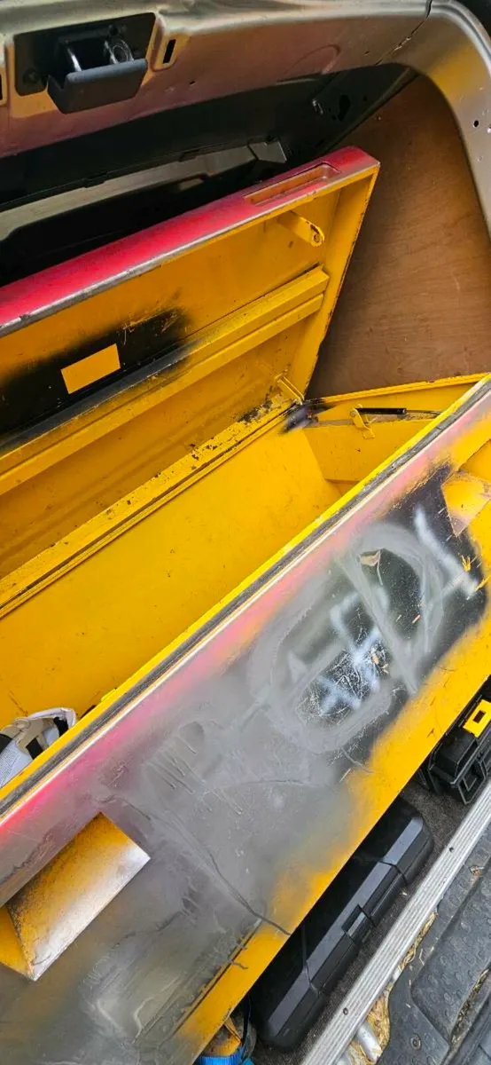 Site box - Image 1