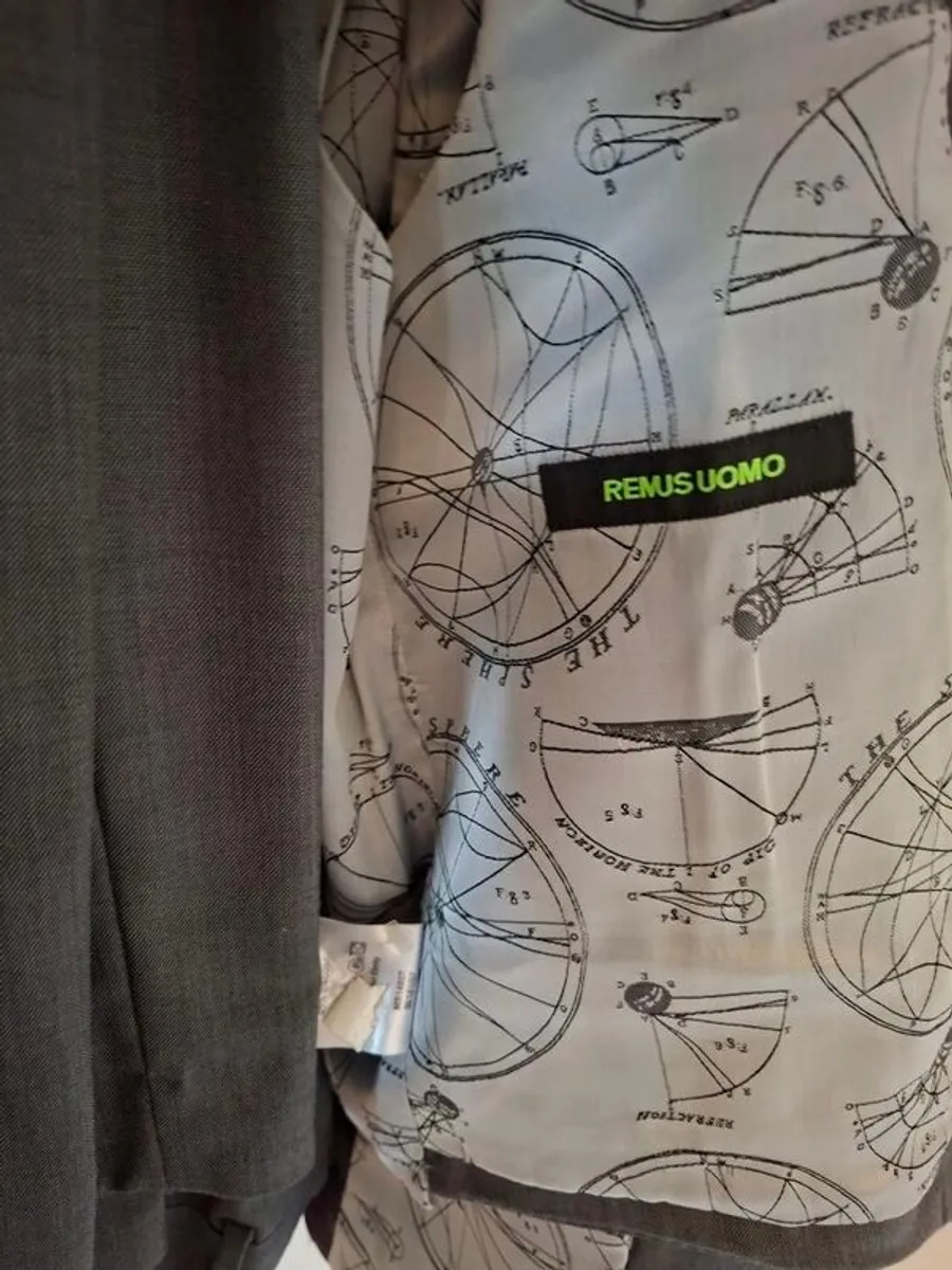 Remus Uomo Suit - Image 2