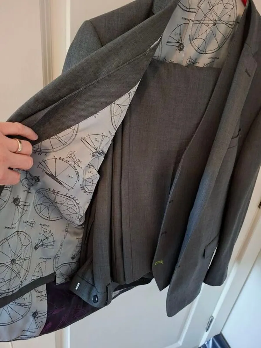 Remus Uomo Suit - Image 4