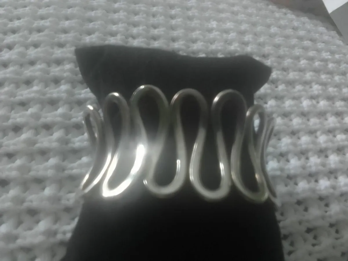 STERLING SILVER VINTAGE SWIRL WIDE CUFF BANGLE - Image 1