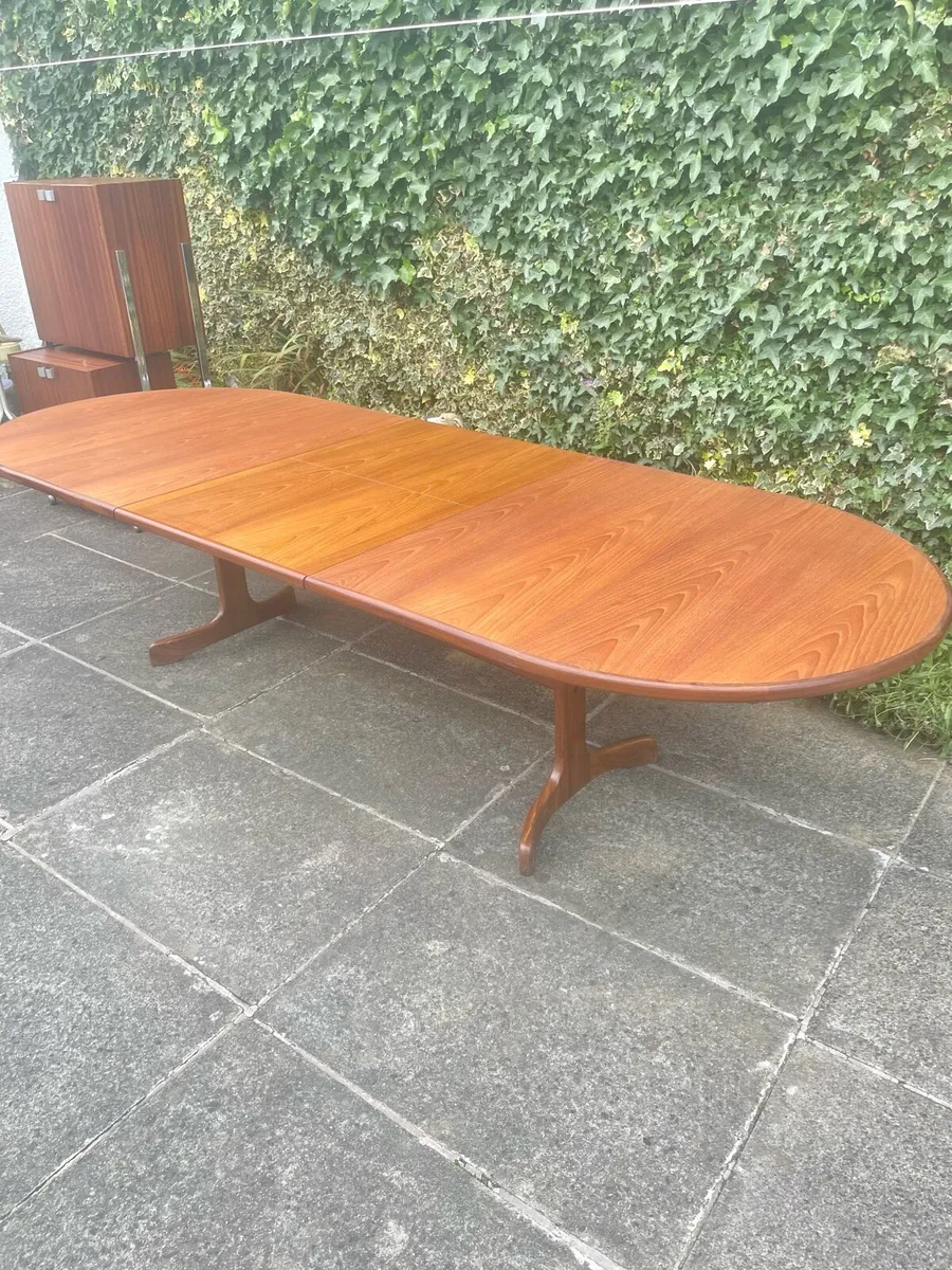 Mid century dining - Image 1