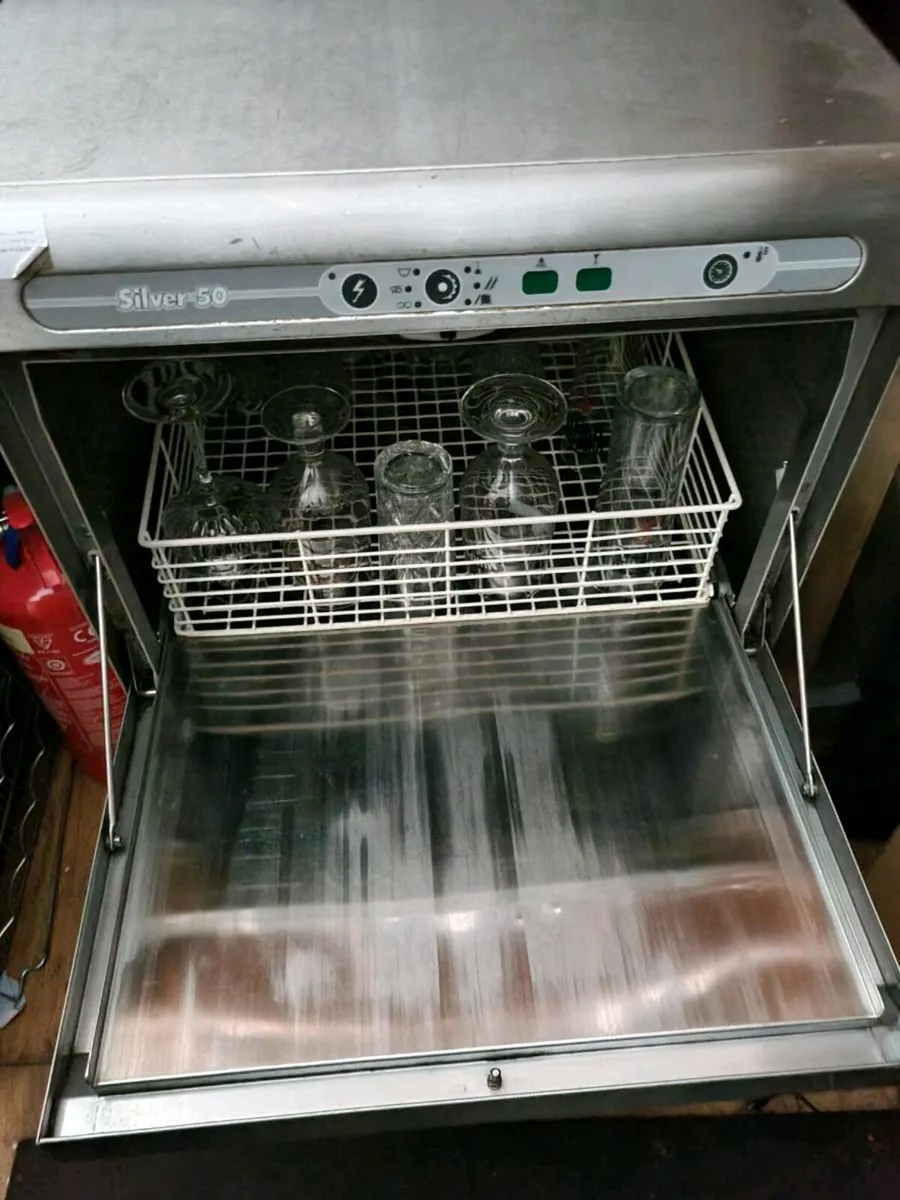 Commercial Glass Washer - Image 2