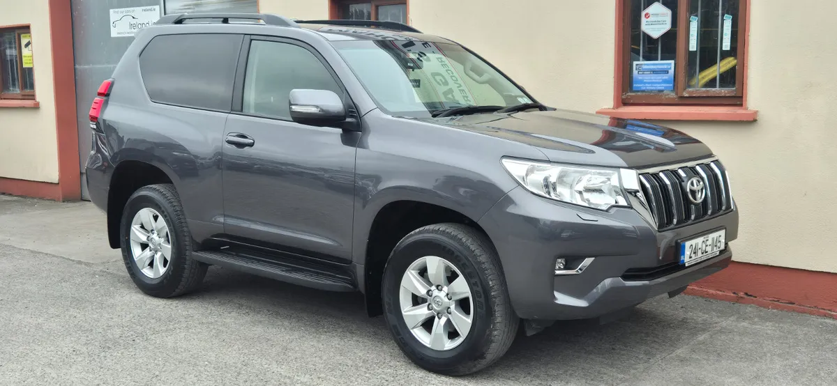 Toyota Land Cruiser 2024 Swb Auto - Image 3