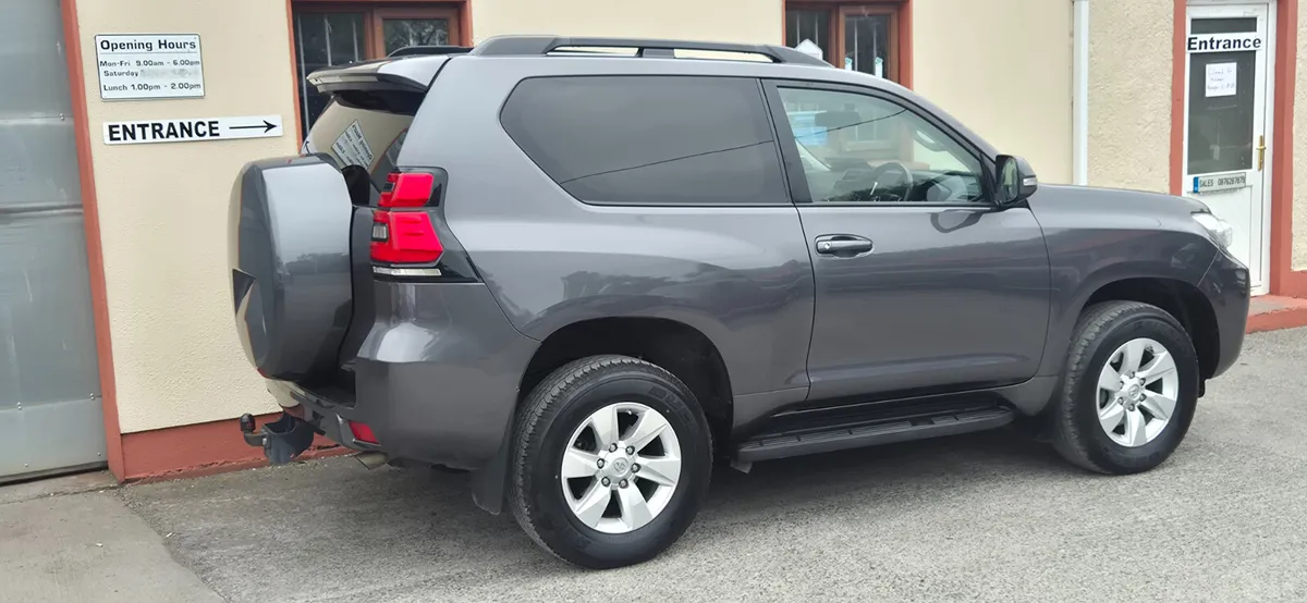 Toyota Land Cruiser 2024 Swb Auto - Image 4