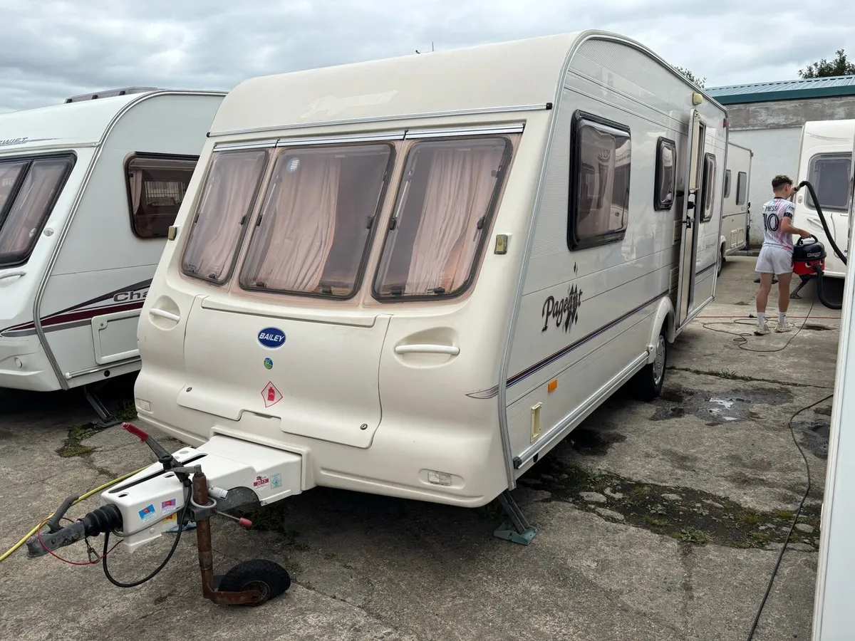 Bailey pageant 5 berth family caravan - Image 1