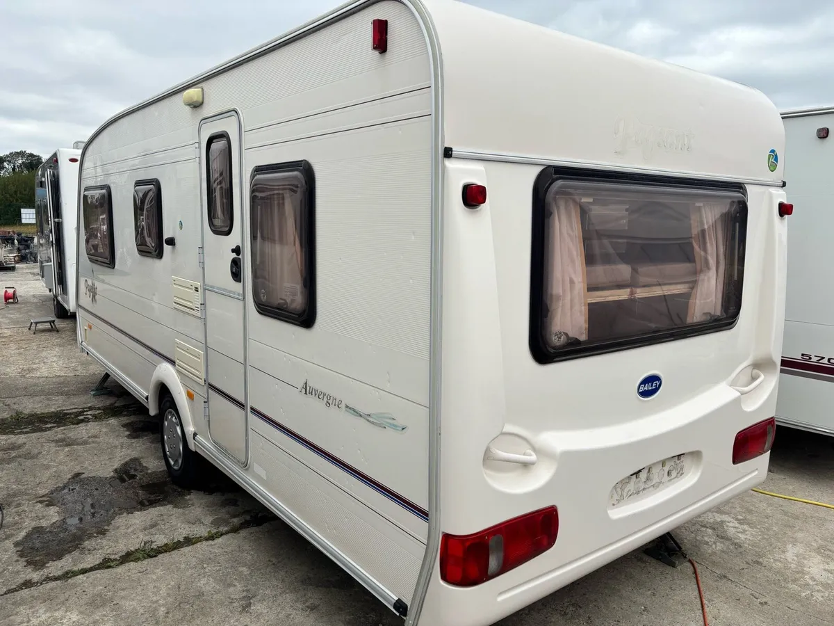 Bailey pageant 5 berth family caravan - Image 2