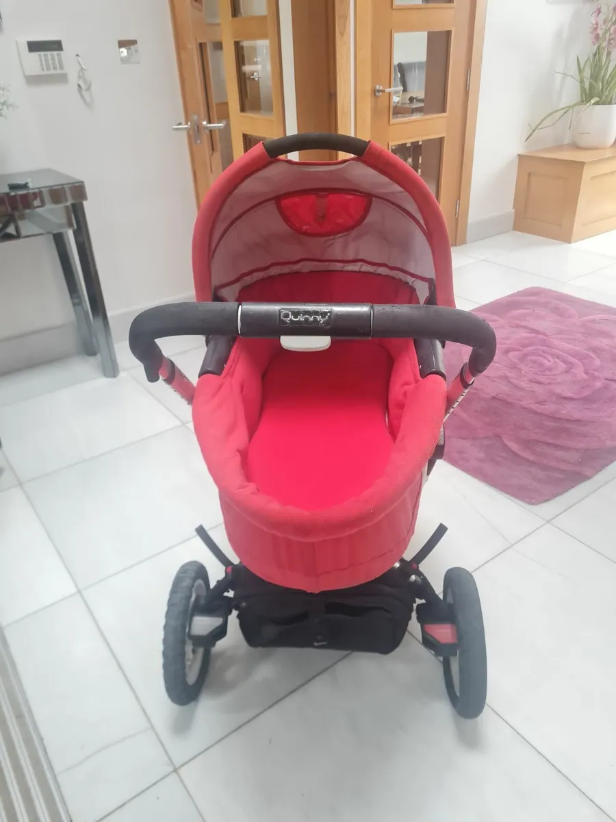 Quinny Pram / Buggy and accessories - Image 1