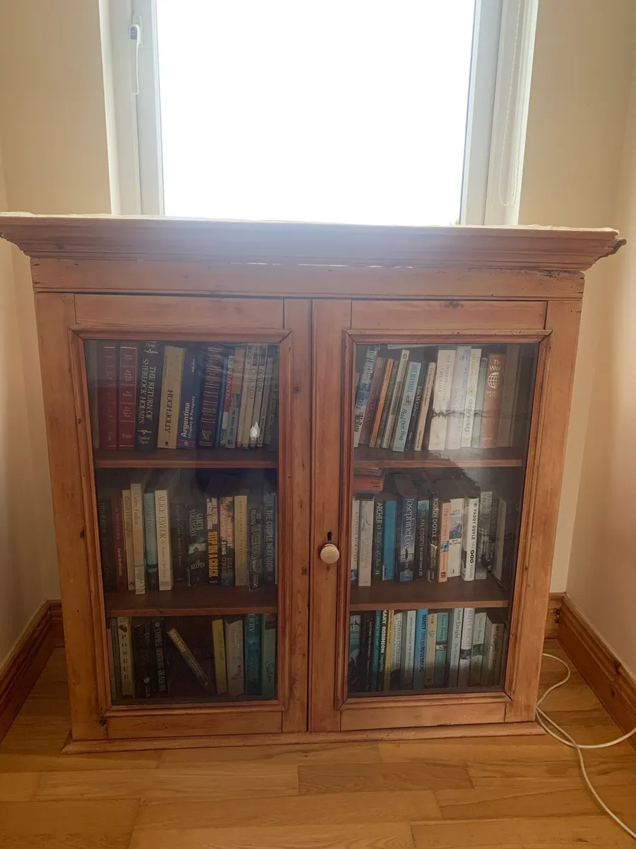 Pine book case - Image 1