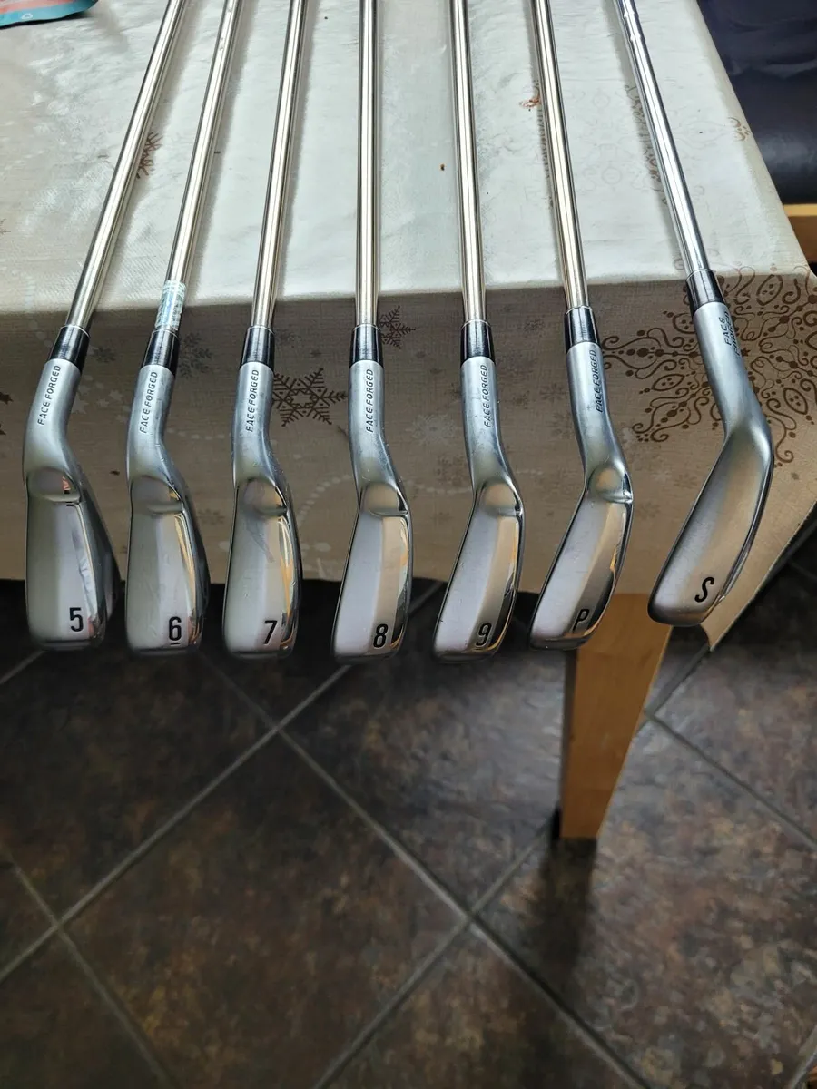 Srixon ZX4 Graphite Irons - Image 1