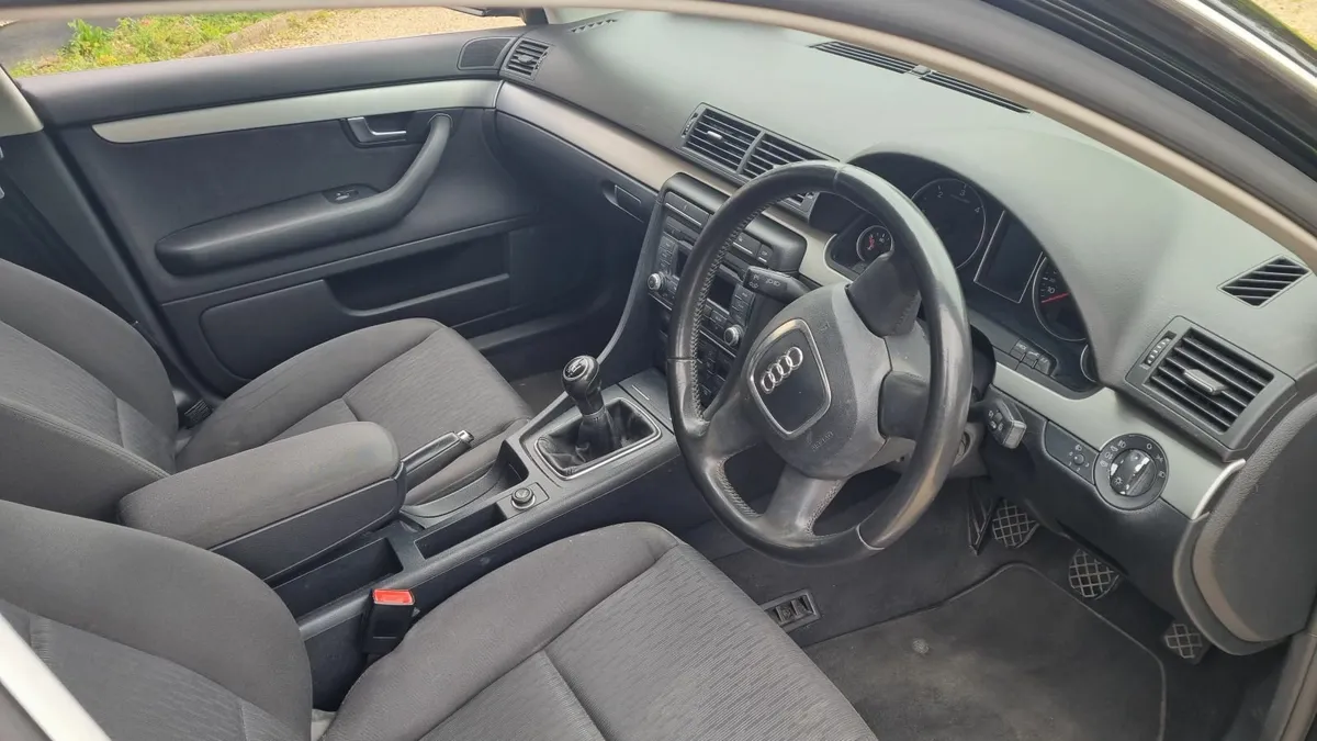Audi A4 2008 - Image 2