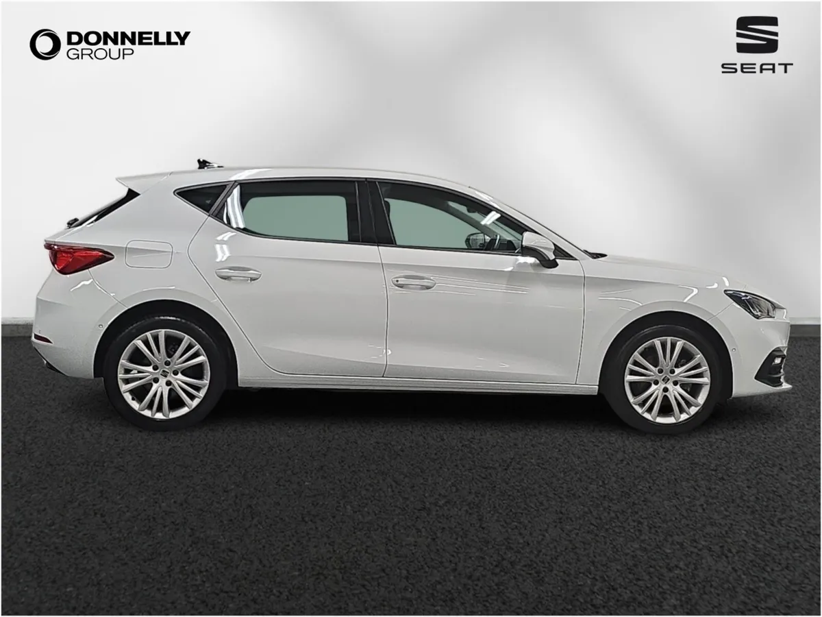 SEAT Leon Hatchback SE Dynamic - Image 4