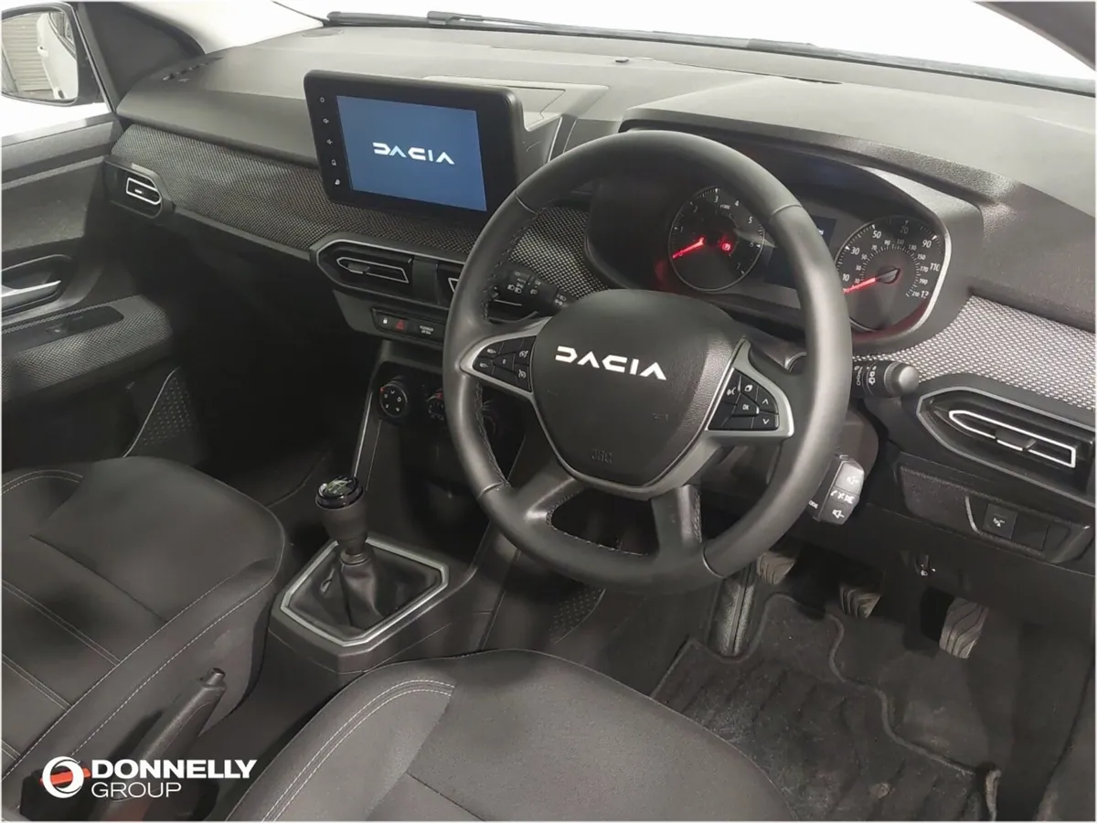 Dacia Sandero Hatchback Expression - Image 4