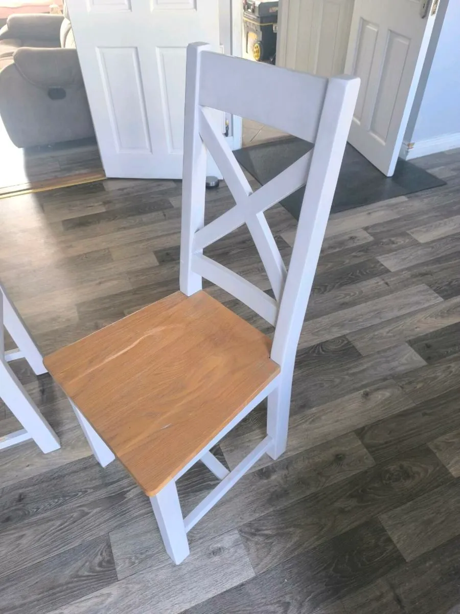 Kitchen table - Image 1
