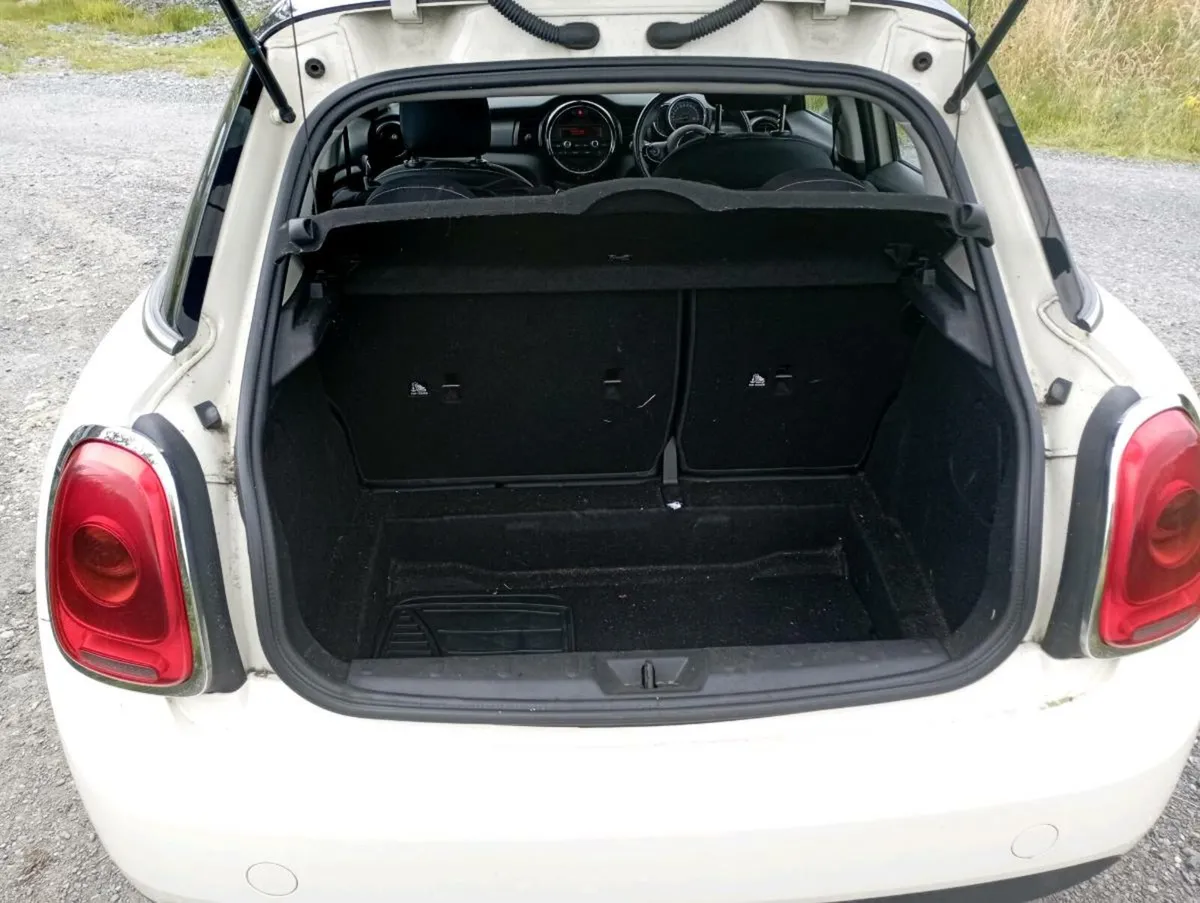 2016 Mini Cooper d 1.5 diesel - Image 3