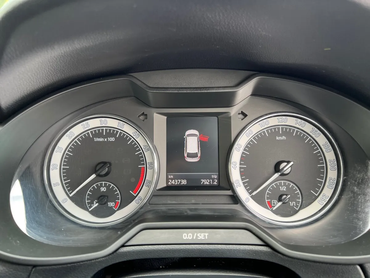 2018 Skoda Octavia 1.6TDI Combi - Image 4
