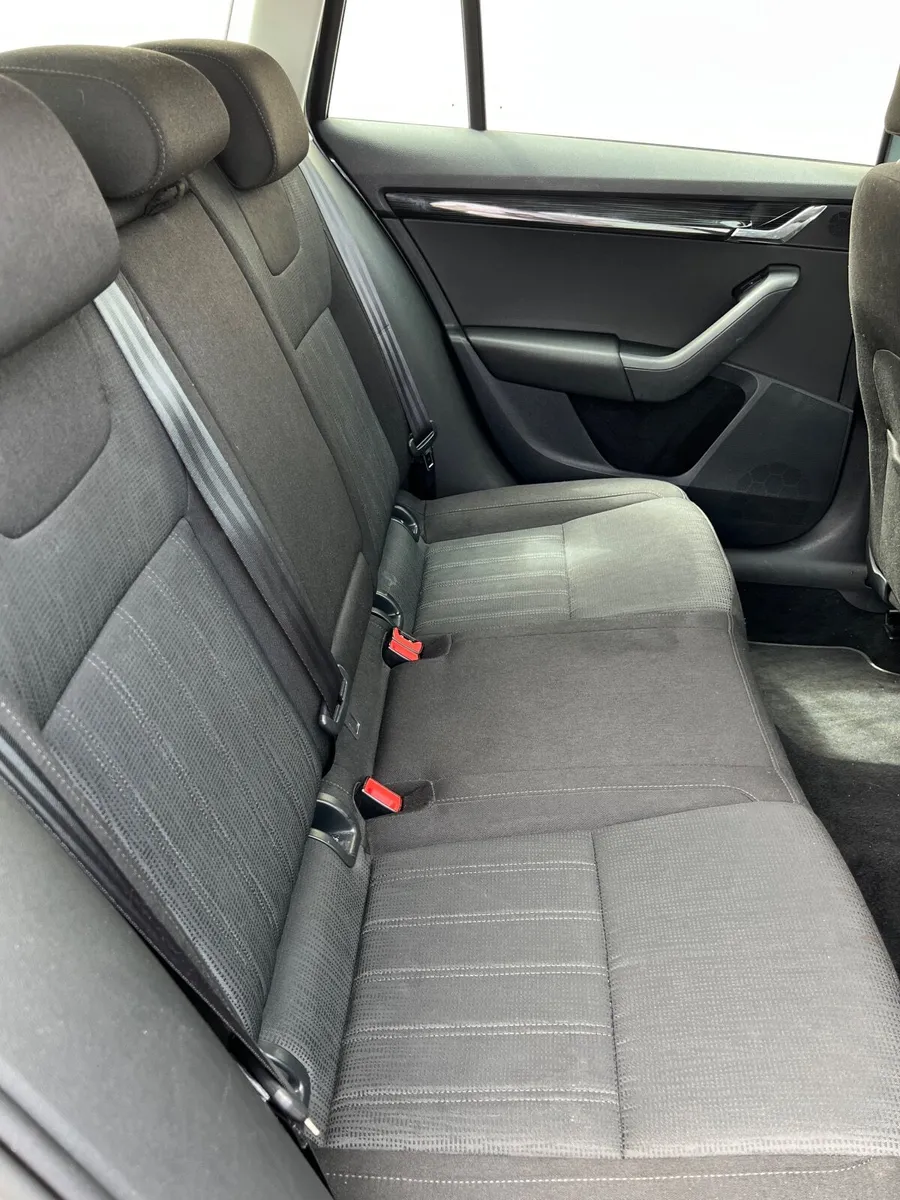 2018 Skoda Octavia 1.6TDI Combi - Image 3