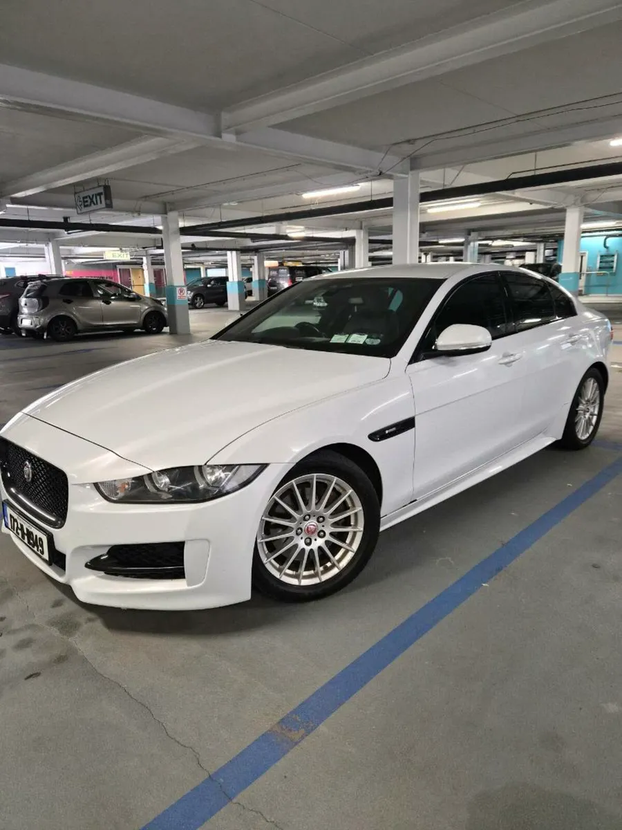 Jaguar XE 172 - Image 1