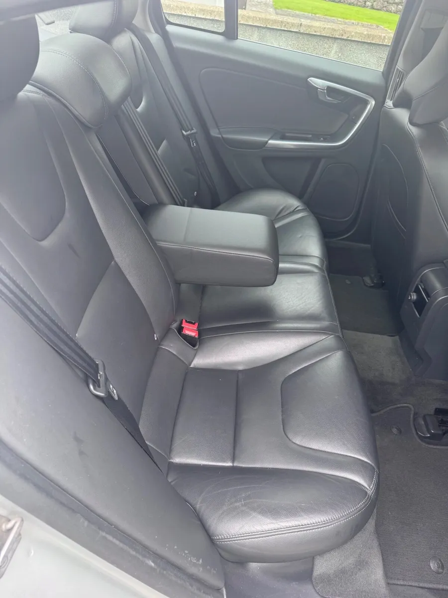 Volvo S60 2016 - Image 4