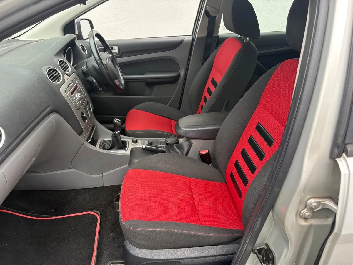 Ford Focus 2009 - Image 3
