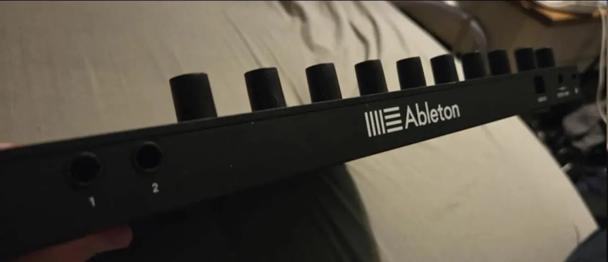 Ableton Push 2 - Midi Controller [NO CABLES] - Image 2