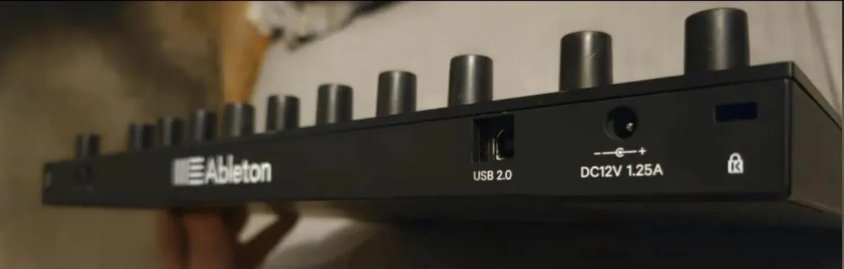 Ableton Push 2 - Midi Controller [NO CABLES] - Image 3