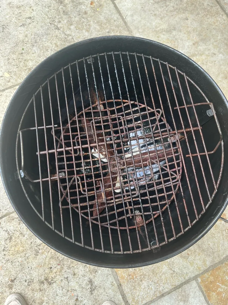 Weber Kettle BBQ - Image 4