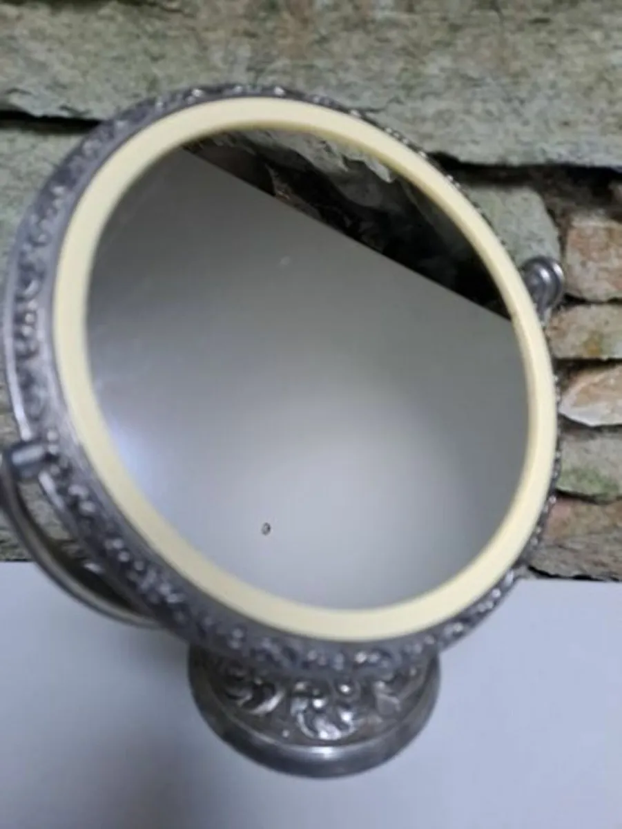 Silver vanity mirror - Image 3