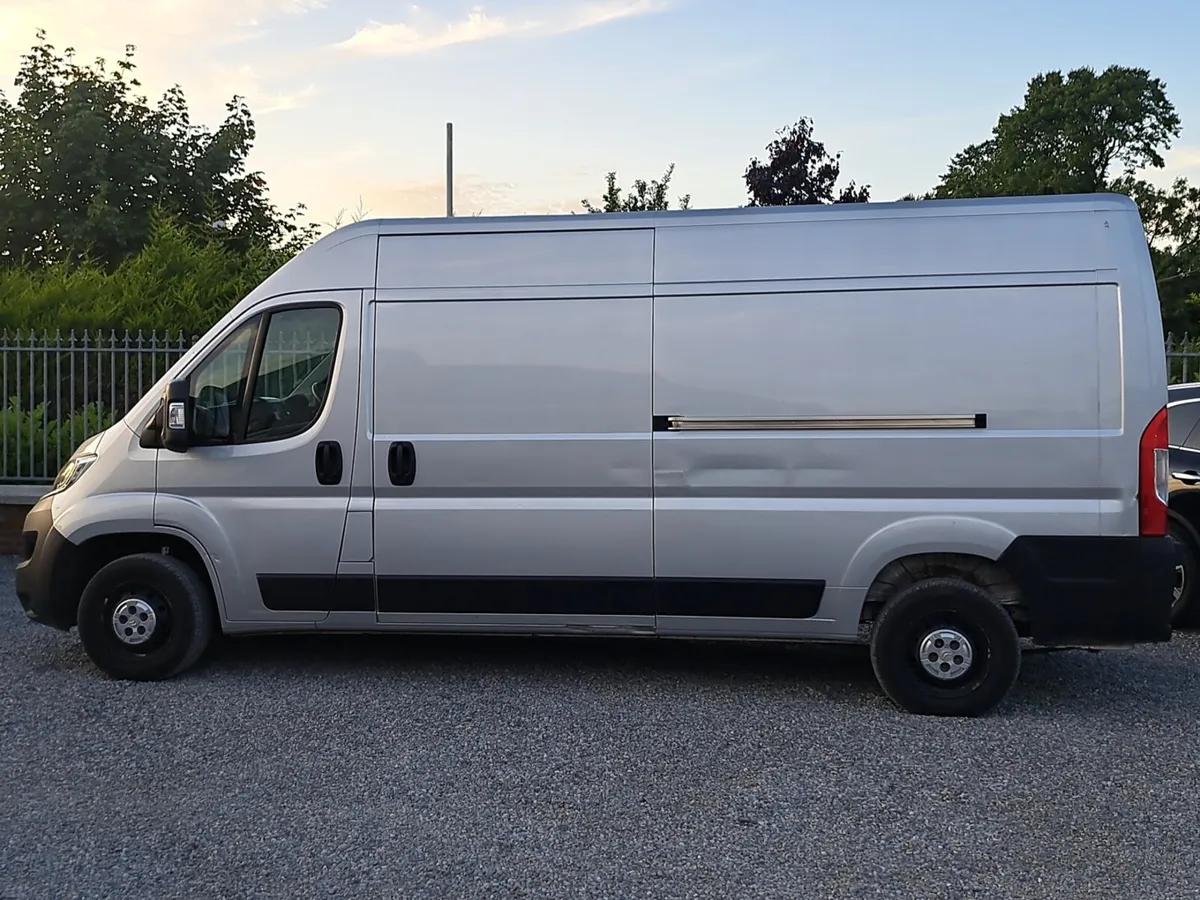 Citroen Relay L3H2 Van would be ideal campervan - Image 3