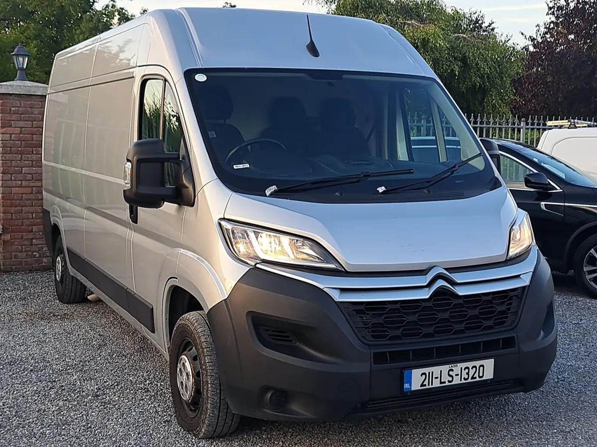 Citroen Relay L3H2 Van would be ideal campervan - Image 2