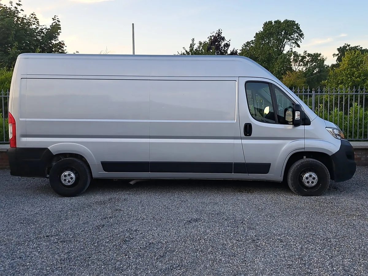 Citroen Relay L3H2 Van would be ideal campervan - Image 4