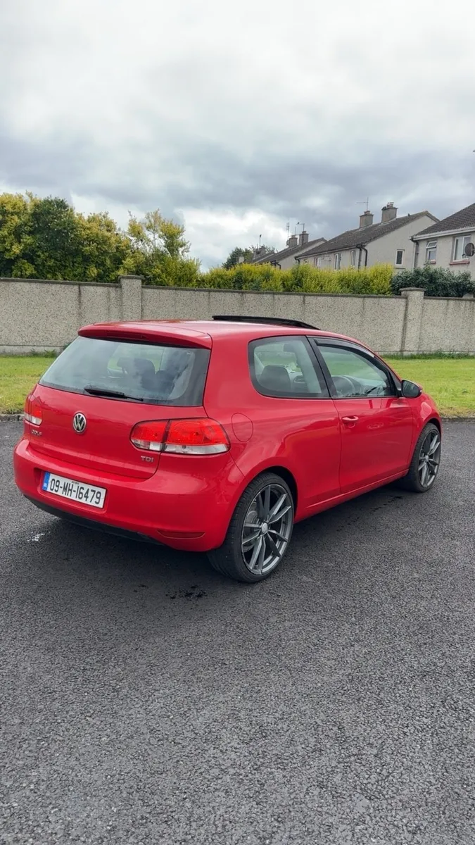 1.6 diesel sunroof golf - Image 4