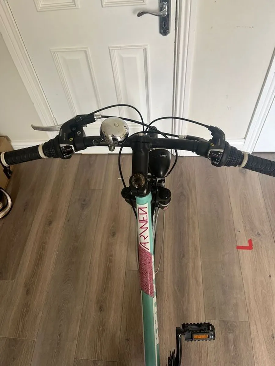 KENZEL Arwen ladies bike good as new - Image 4