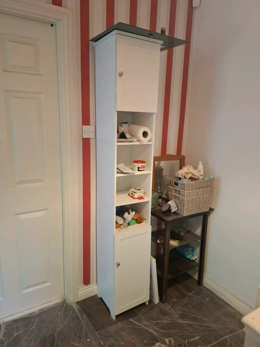 Bathroom cabinet