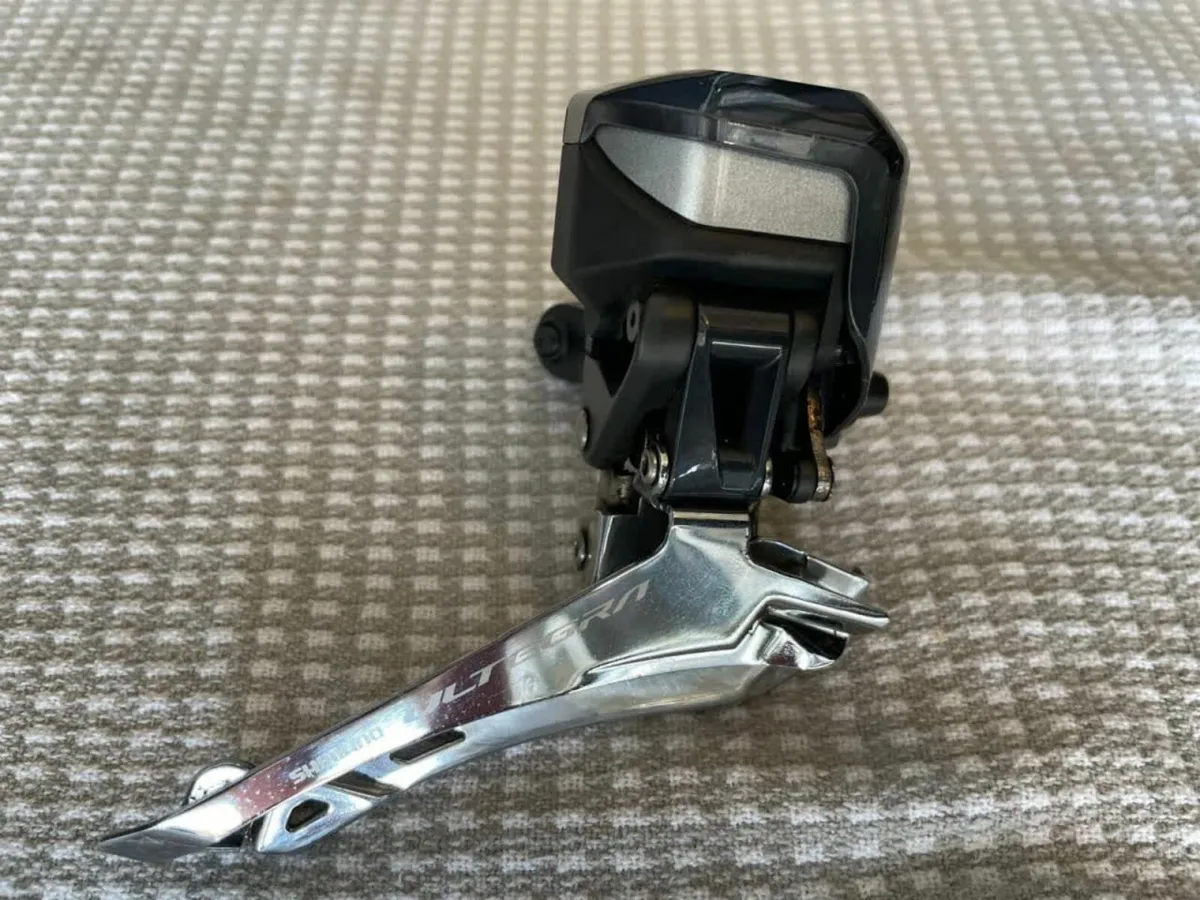 Shimano Ultegra R8050 11s Di2 - Image 4