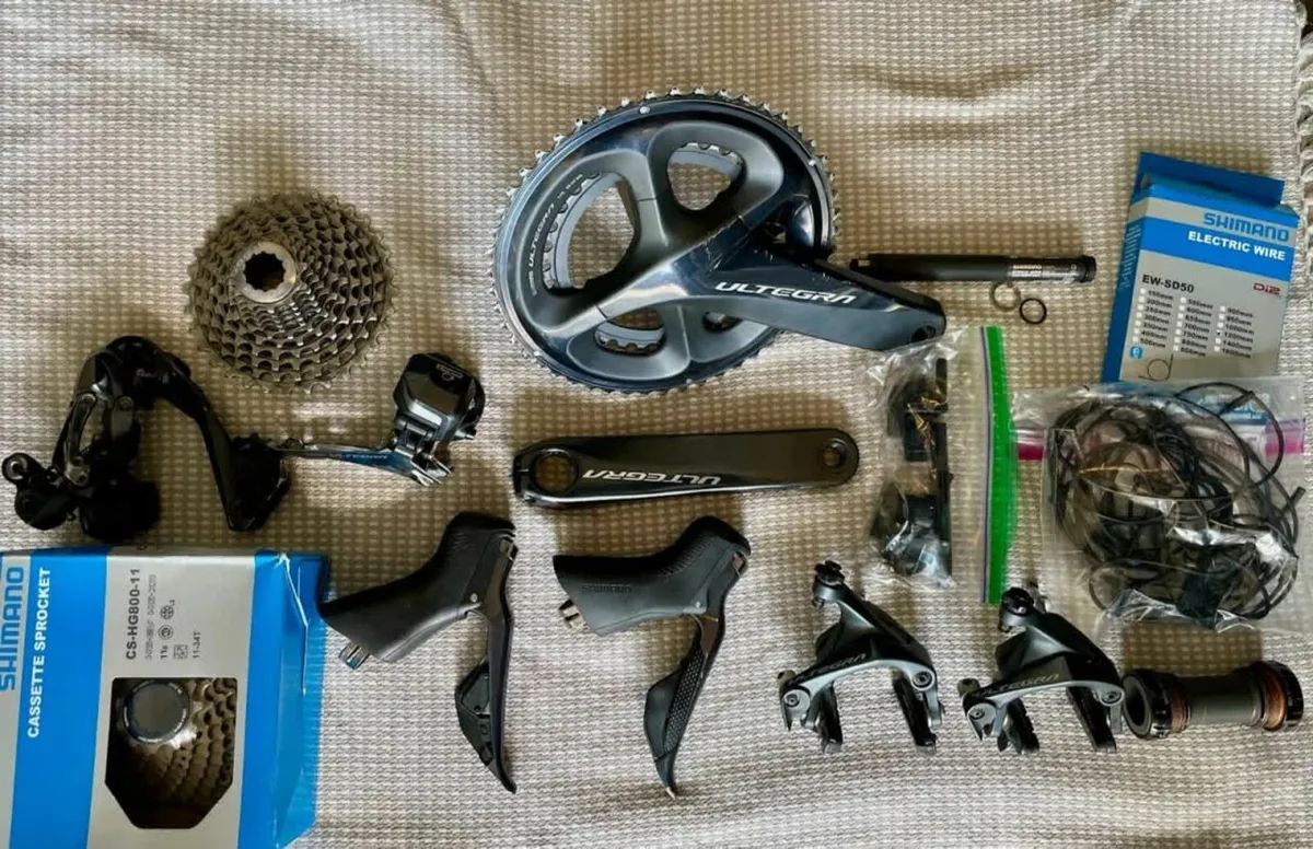 Shimano Ultegra R8050 11s Di2 - Image 1