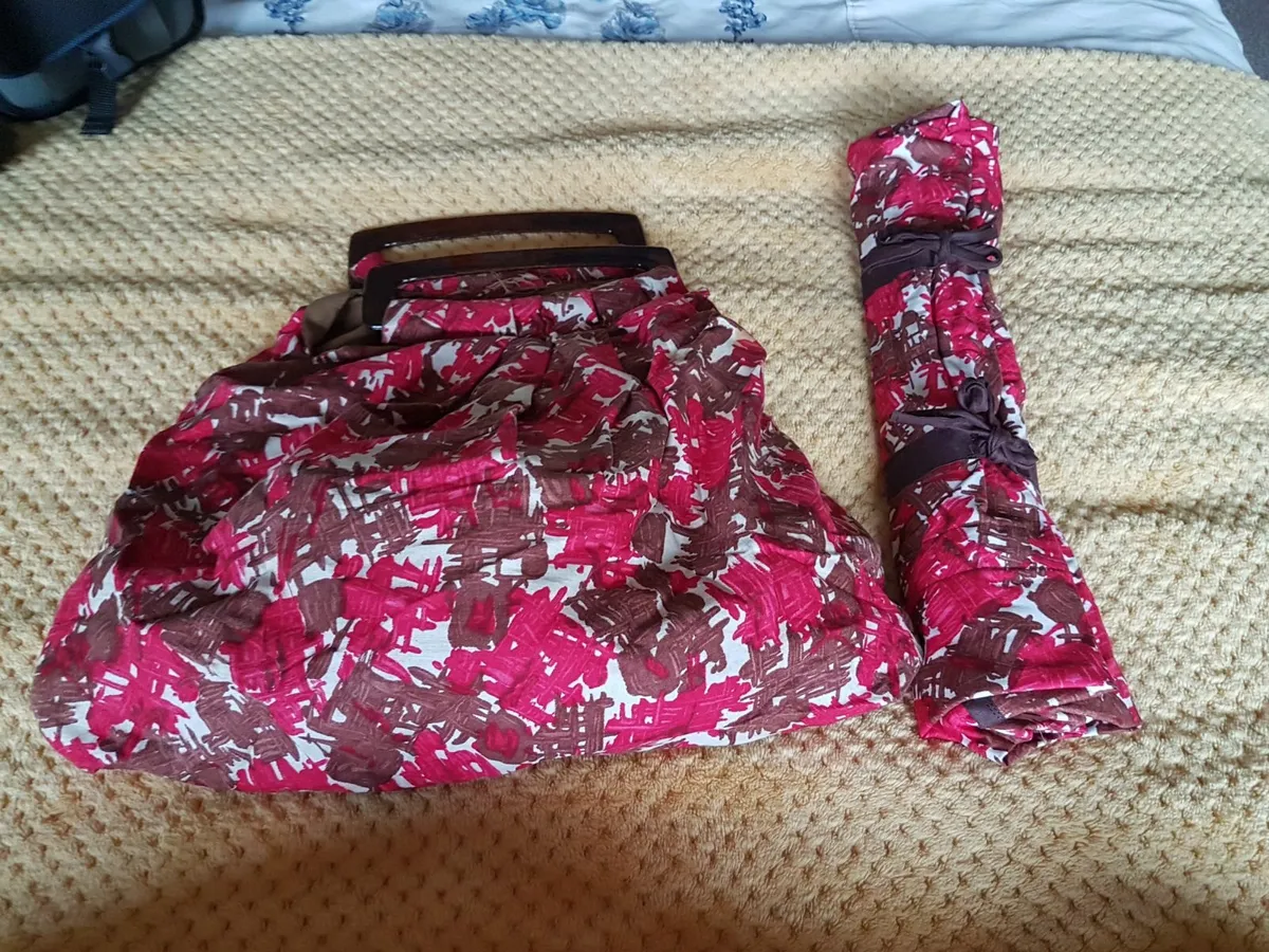 Hand made knitting needles and knitting bag - Image 1
