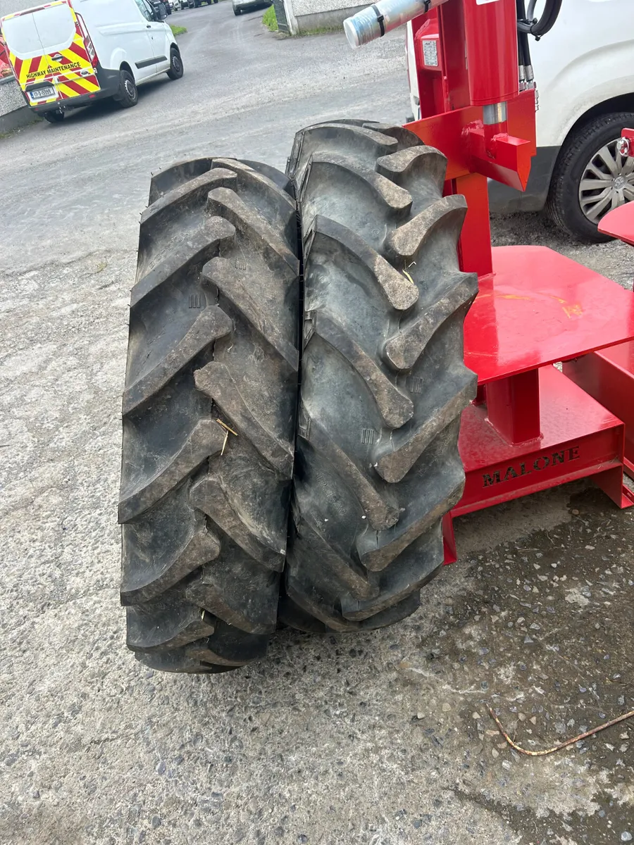 2x Ornet 12.4 R28 Tyres - Image 4