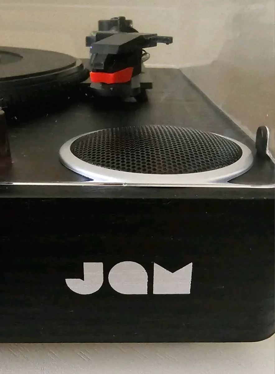 JAM “Play” Turntable + Vinyl Cleaning Kit - Image 4