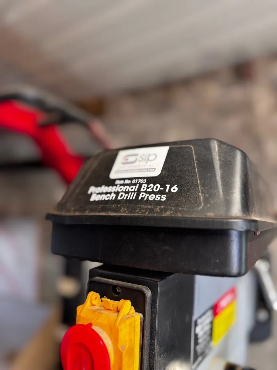 SIP B20-16 Professional Bench Pillar Drill - Image 3