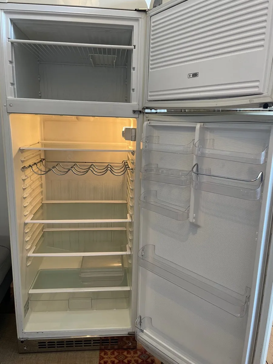 Smeg Fridge Freezer - Image 3