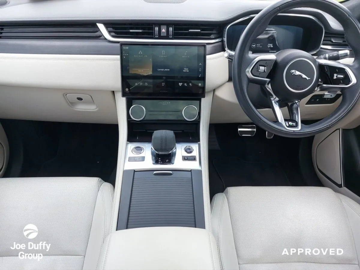 Jaguar F- PACE 2.0 I4 Phev 404 PS AWD Auto R-dyn S - Image 4