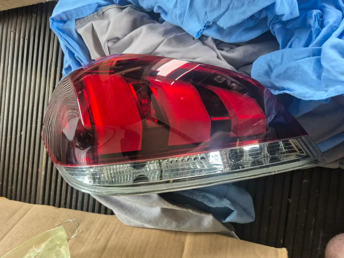 Tail light - Image 1