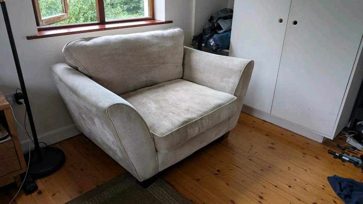 Wide Armchair - Image 1