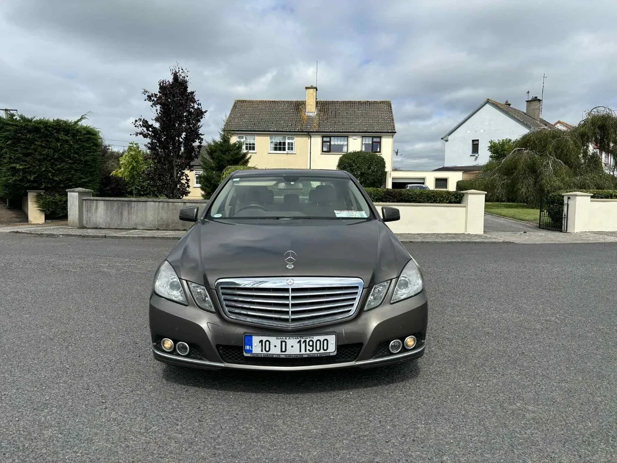 2010 MERCEDES E-CLASS - Image 2