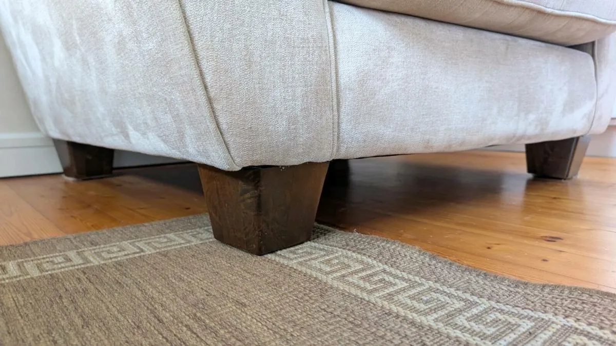 Wide Armchair - Image 3