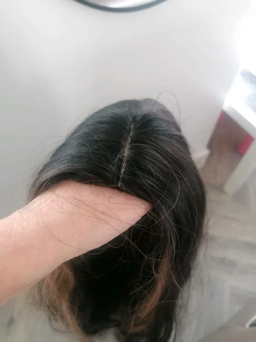 Ladies long wig - Image 3