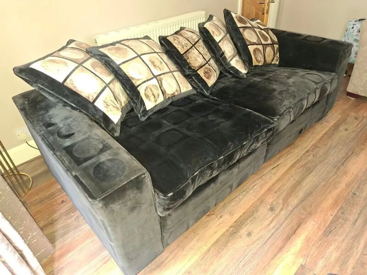 3 Seater Couch - Image 2